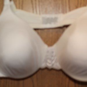 Bali ConcealerWhi Underwire Bra (3425) B42/95 NWNT